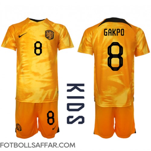 Nederländerna Cody Gakpo #8 Hemmadräkt Barn VM 2022 Kortärmad (+ Korta byxor)